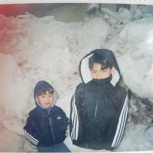 Meet your Posher, Uriel